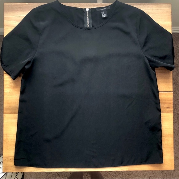 Forever 21 Black Short Sleeve Blouse Zipper Back - Picture 4 of 7
